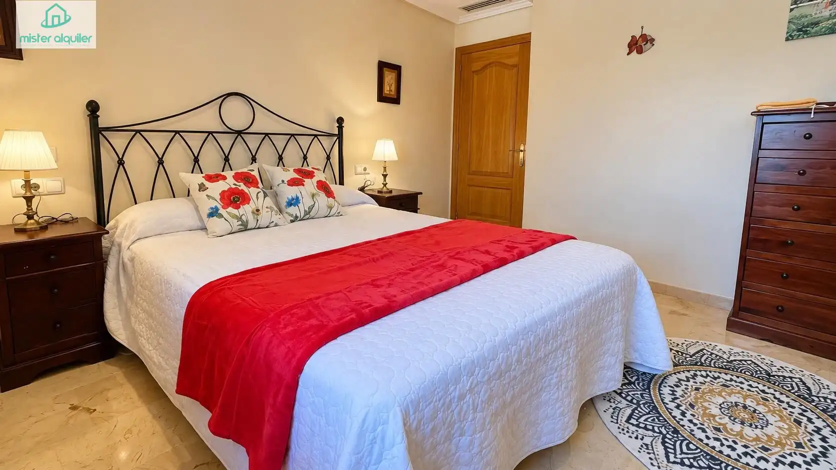 Apartment with terrace to rent in BRITANIA 29