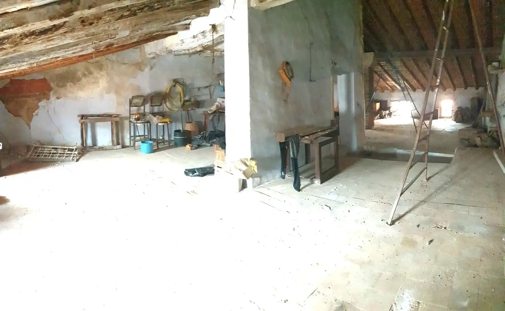 Houses for sale in Paracuellos de la Ribera