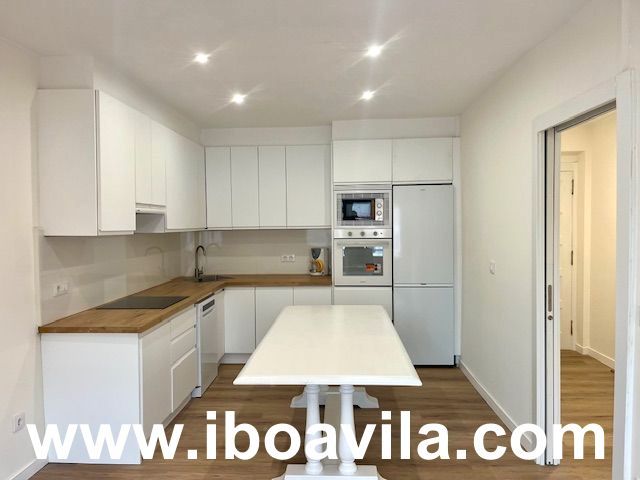 Cocina de Piso de alquiler en Pontevedra Capital  con Calefacción, Horno y Lavadora