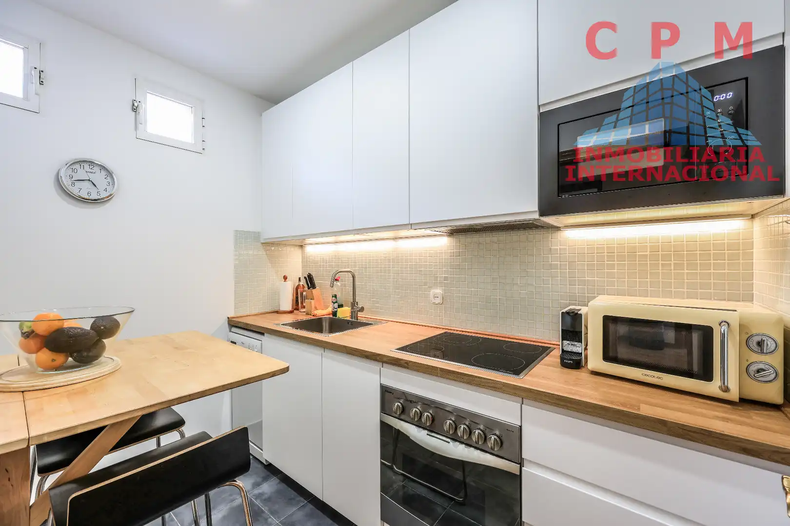 Kitchen of Flat for rent in Madrid  with Air Conditioner, Heating and Parquet flooring