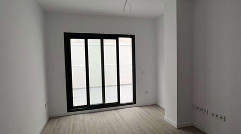 Foto 5 de Apartament en venda a Los Almendros - El Limonero - El Tomillar, Málaga Capital