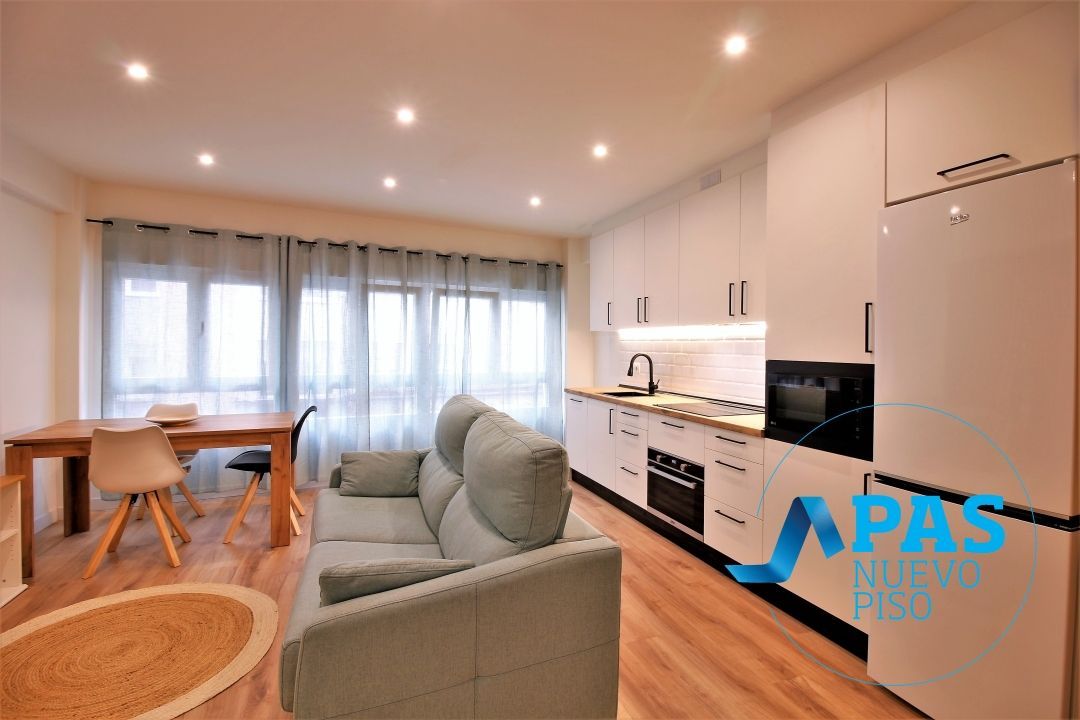 Living room of Flat to rent in Santander  with Heating