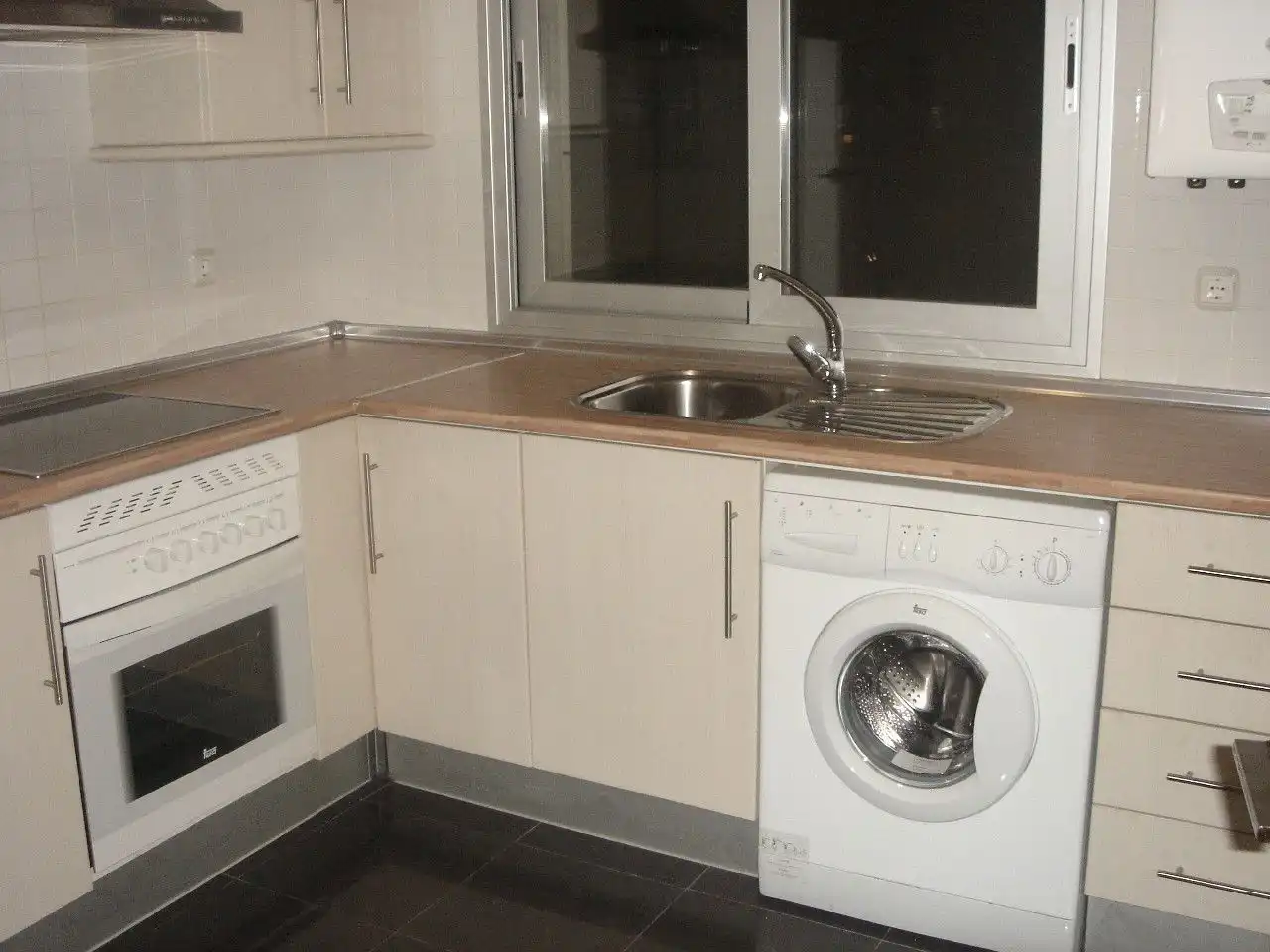 Cocina de Piso de alquiler en Córdoba con Aire acondicionado, Calefacción y Parquet