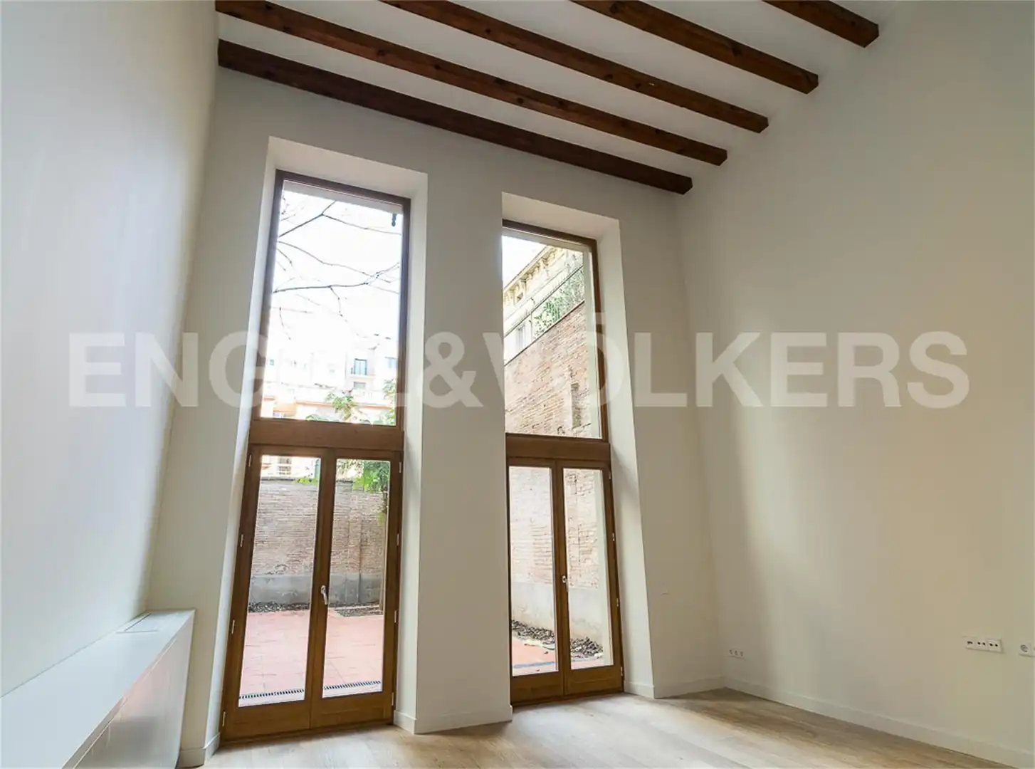 Planta baja en venta en Dreta de l'Eixample