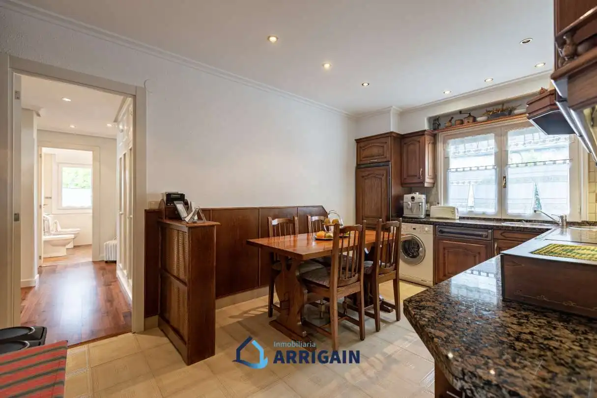 Cocina de Dúplex en venta en Donostia - San Sebastián  con Calefacción, Jardín privado y Terraza