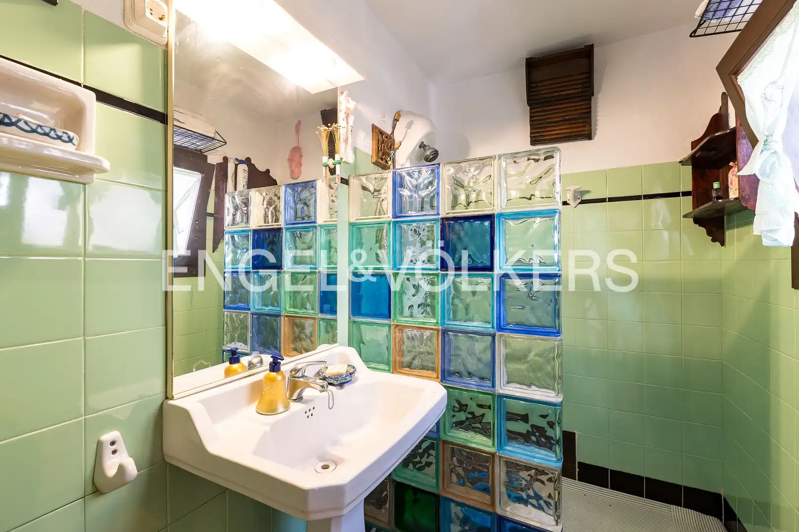 Bathroom of Houses for sale in Creixell  with Heating, Private garden and Furnished