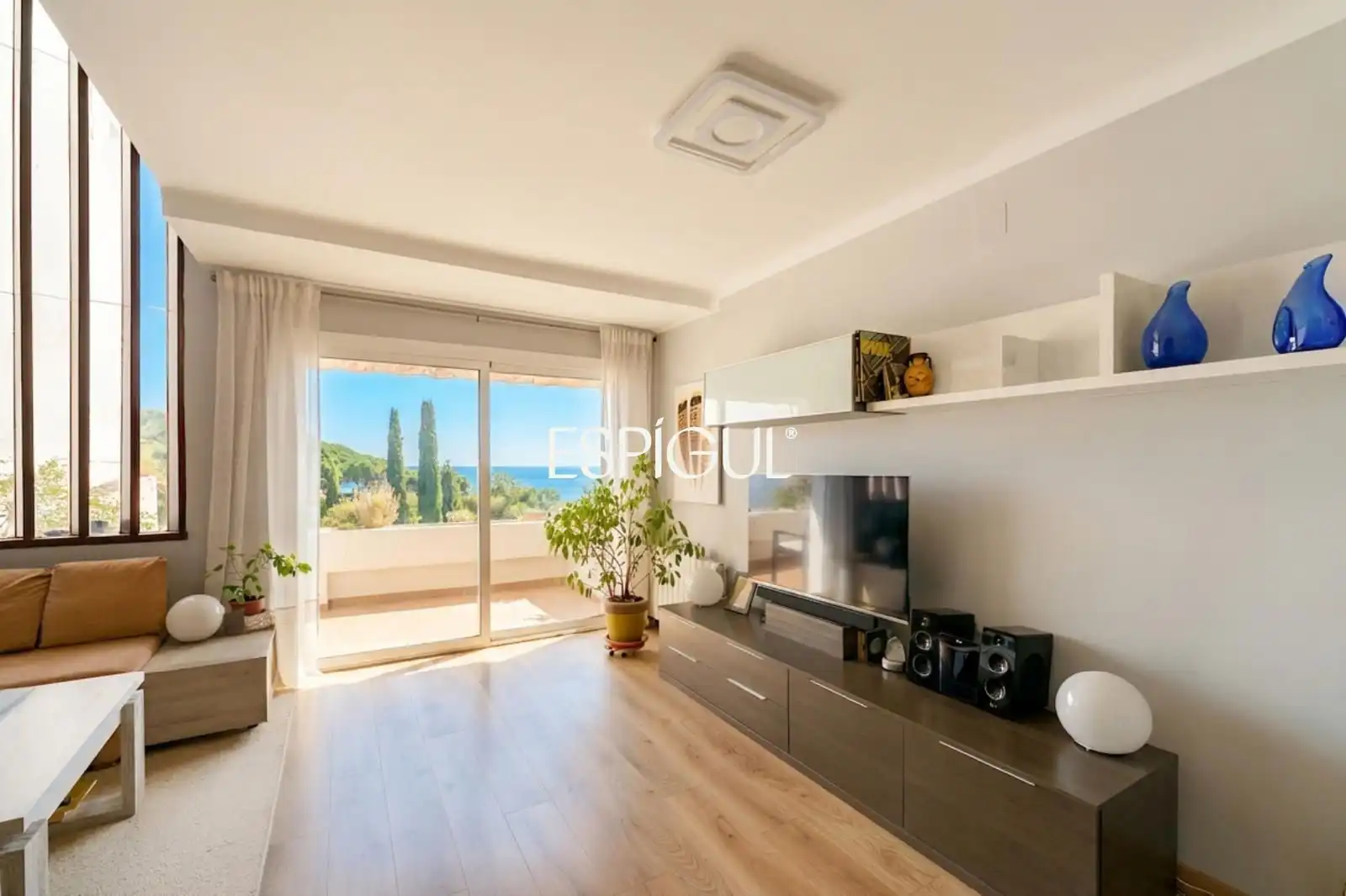 Living room of Attic for sale in Sant Andreu de Llavaneres  with Heating, Terrace and Storage room