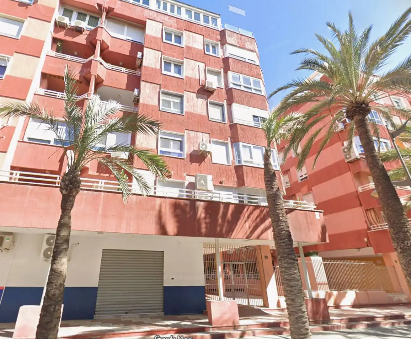 Vista exterior de Pis de lloguer en Almería amb Aire condicionat i Moblat