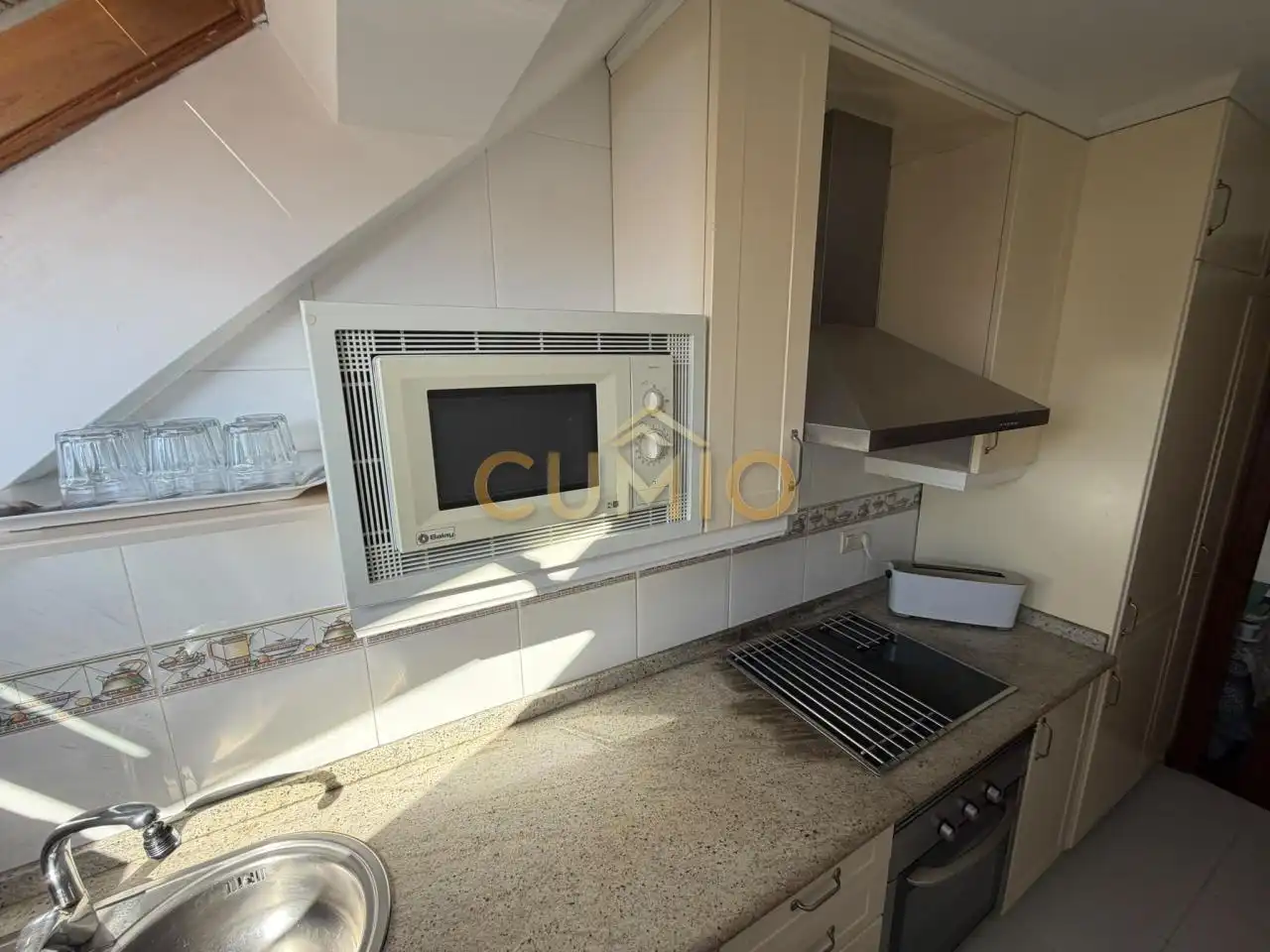 Cuina de Apartament en venda en Cangas  amb Calefacció, Parquet i Terrassa
