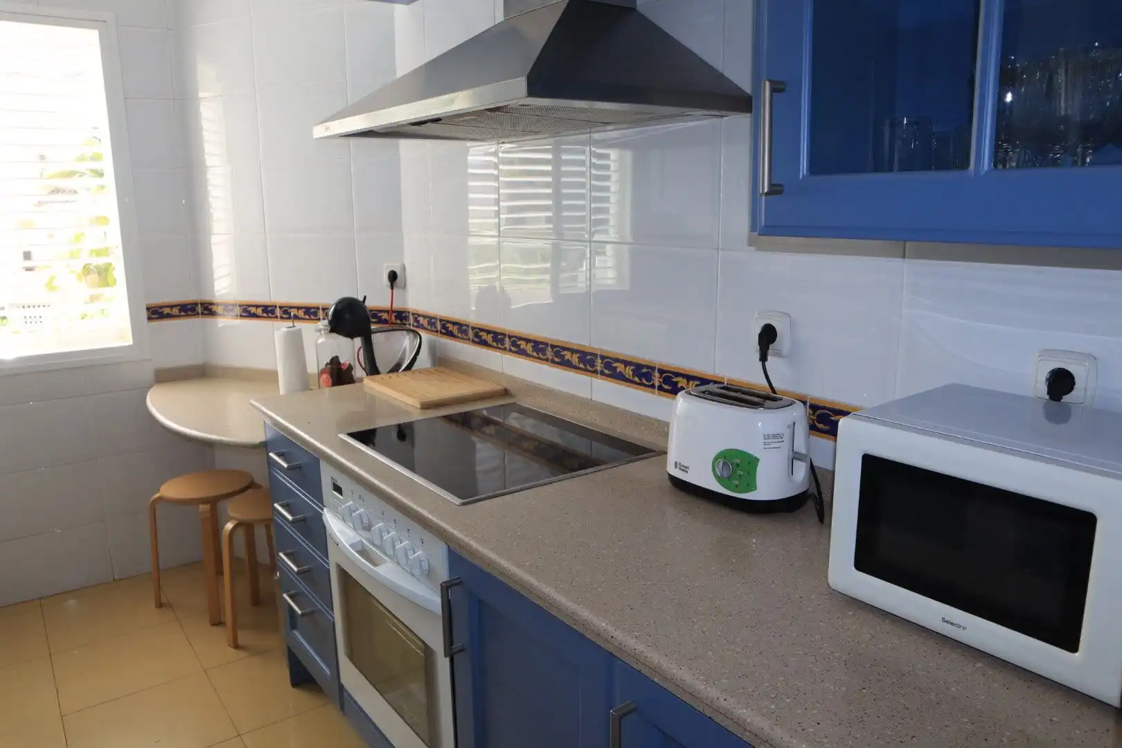 Cocina de Apartamento de alquiler en Marbella con Aire acondicionado, Amueblado y Piscina comunitaria