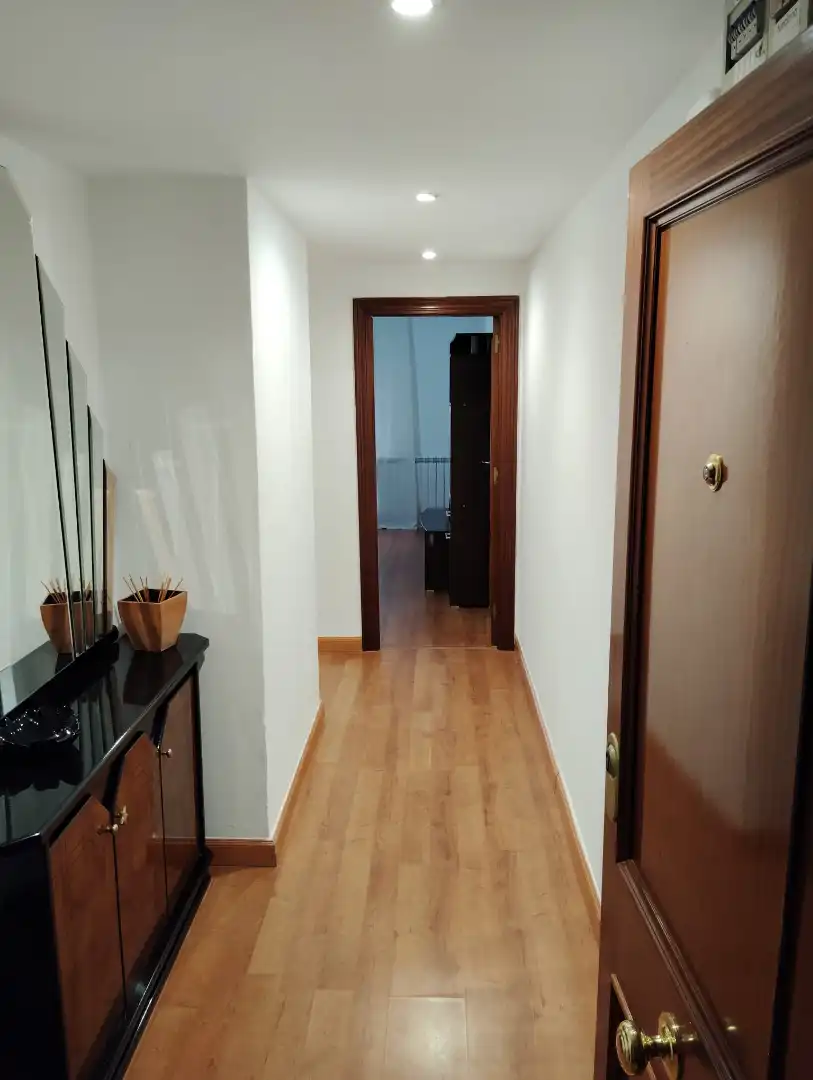 Piso de alquiler en Oviedo  con Calefacción y Amueblado