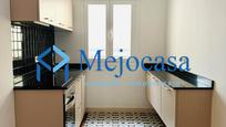 Kitchen of Flat for sale in  Madrid Capital  with Air Conditioner, Heating and Oven