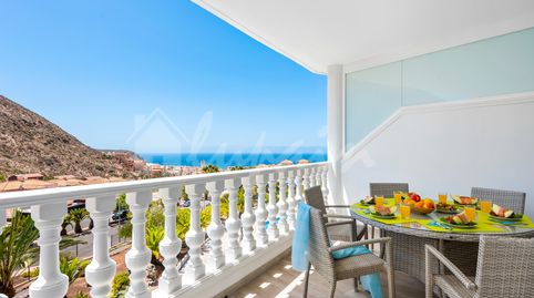 Foto 2 de Ático en venta en Los Cristianos, Arona