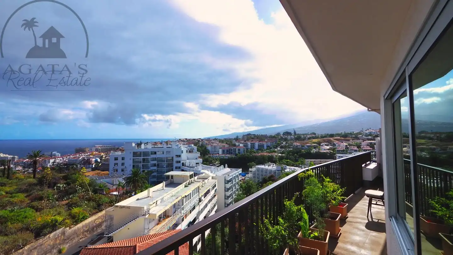 Vista exterior de Àtic en venda en Puerto de la Cruz amb Terrassa, Moblat i Balcó