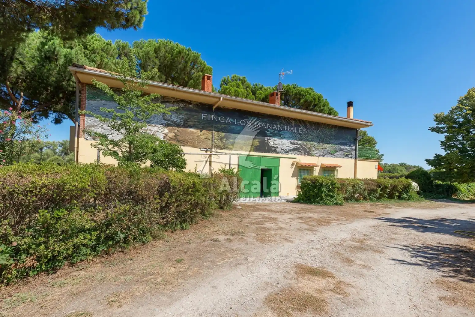 Außenansicht von Haus oder Chalet zum Verkauf in El Molar (Madrid) mit Schwimmbad