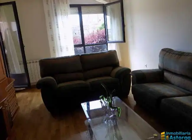 Wohnzimmer von Wohnung zur Miete in Astorga mit Heizung, Parkett und Terrasse