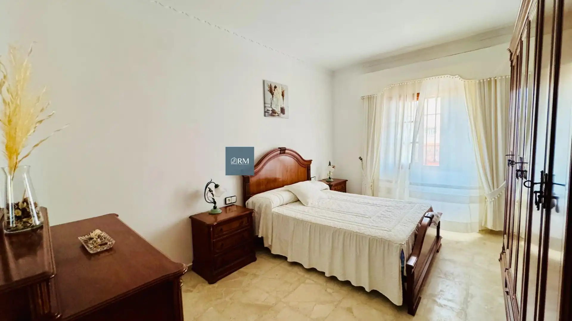 Dormitori de Casa o xalet en venda en Sanlúcar de Barrameda amb Jardí privat, Terrassa i Traster