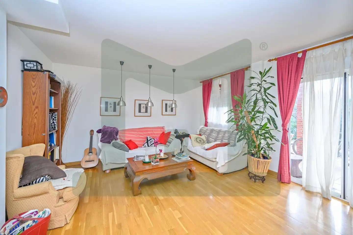 Sala d'estar de Casa o xalet en venda en Villanueva del Pardillo amb Aire condicionat, Calefacció i Jardí privat