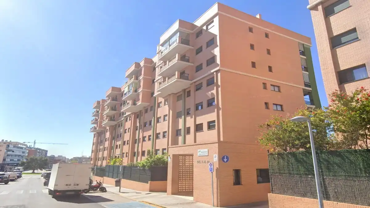 Vista exterior de Piso en venta en Paterna