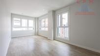 Living room of Flat to rent in  Madrid Capital  with Air Conditioner, Heating and Parquet flooring