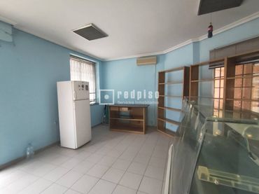 Local comercial en venda a Poeta Miguel Hernández