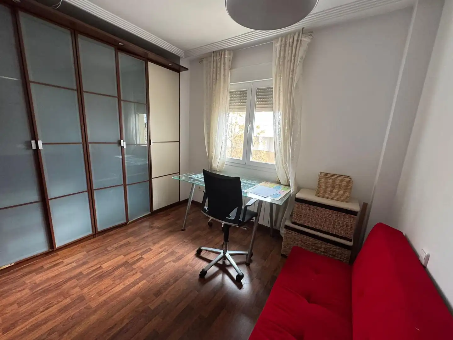 Habitación de Casa adosada en venta en Poblete con Aire acondicionado, Calefacción y Jardín privado