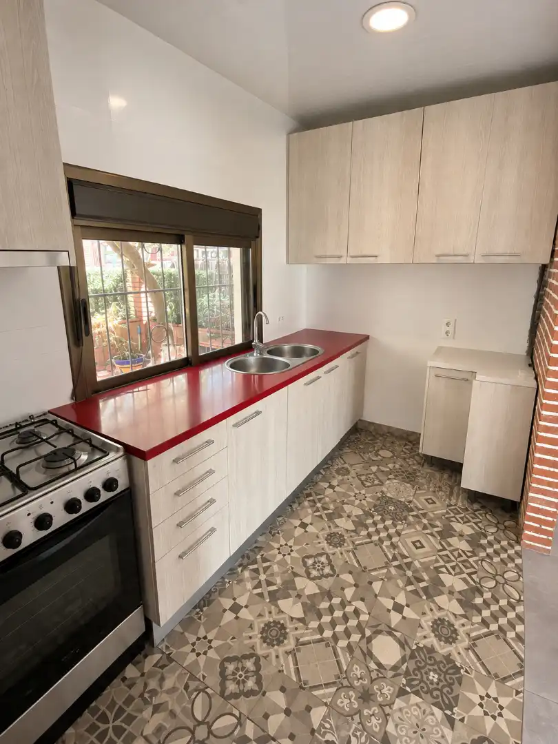 Cocina de Casa adosada en venta en Nou Barris