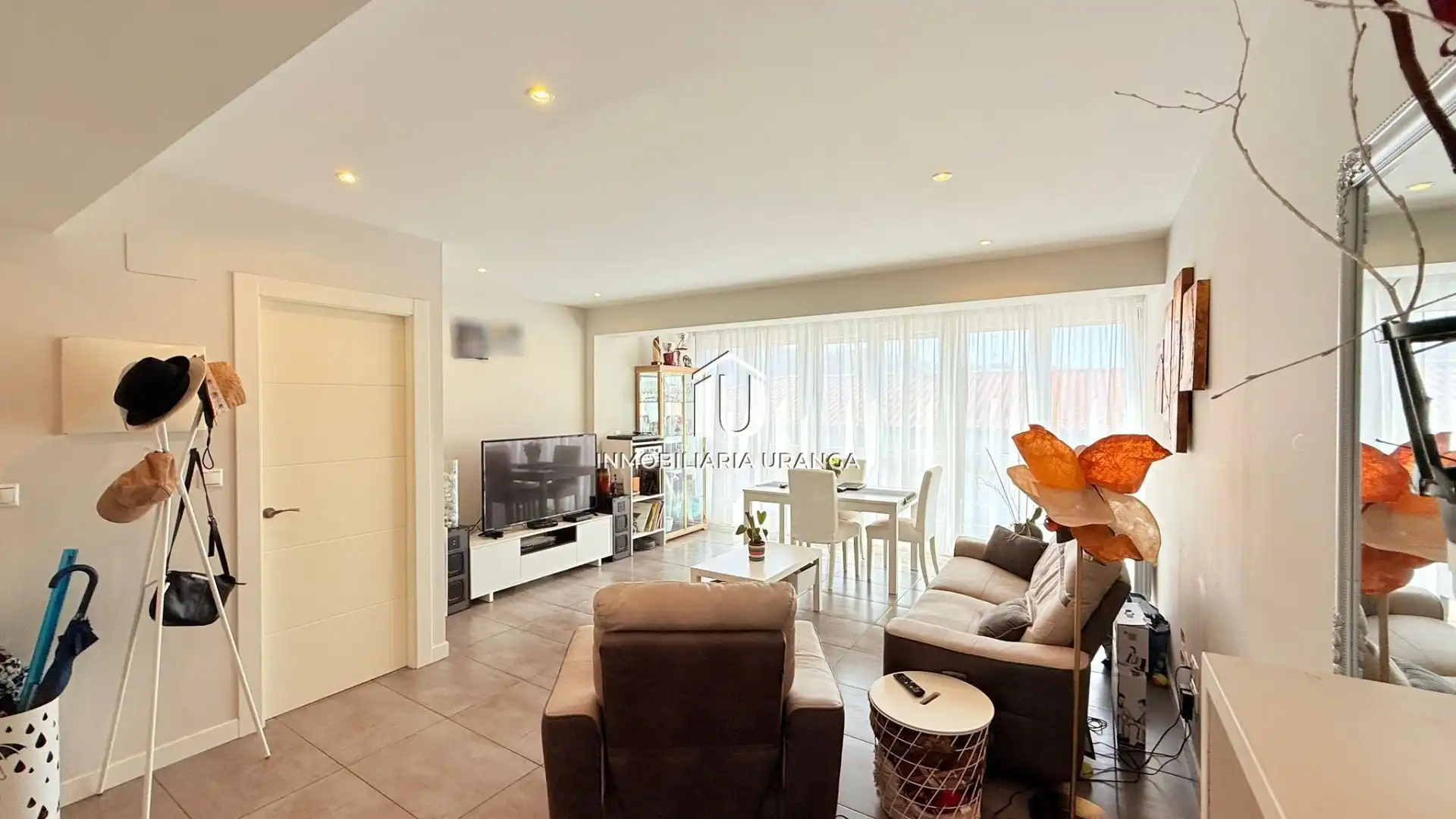 Sala de estar de Piso en venta en Laredo con Calefacción y Terraza