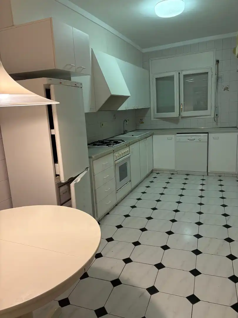 Wohnung zur Miete in CANYET, Nucli Antic