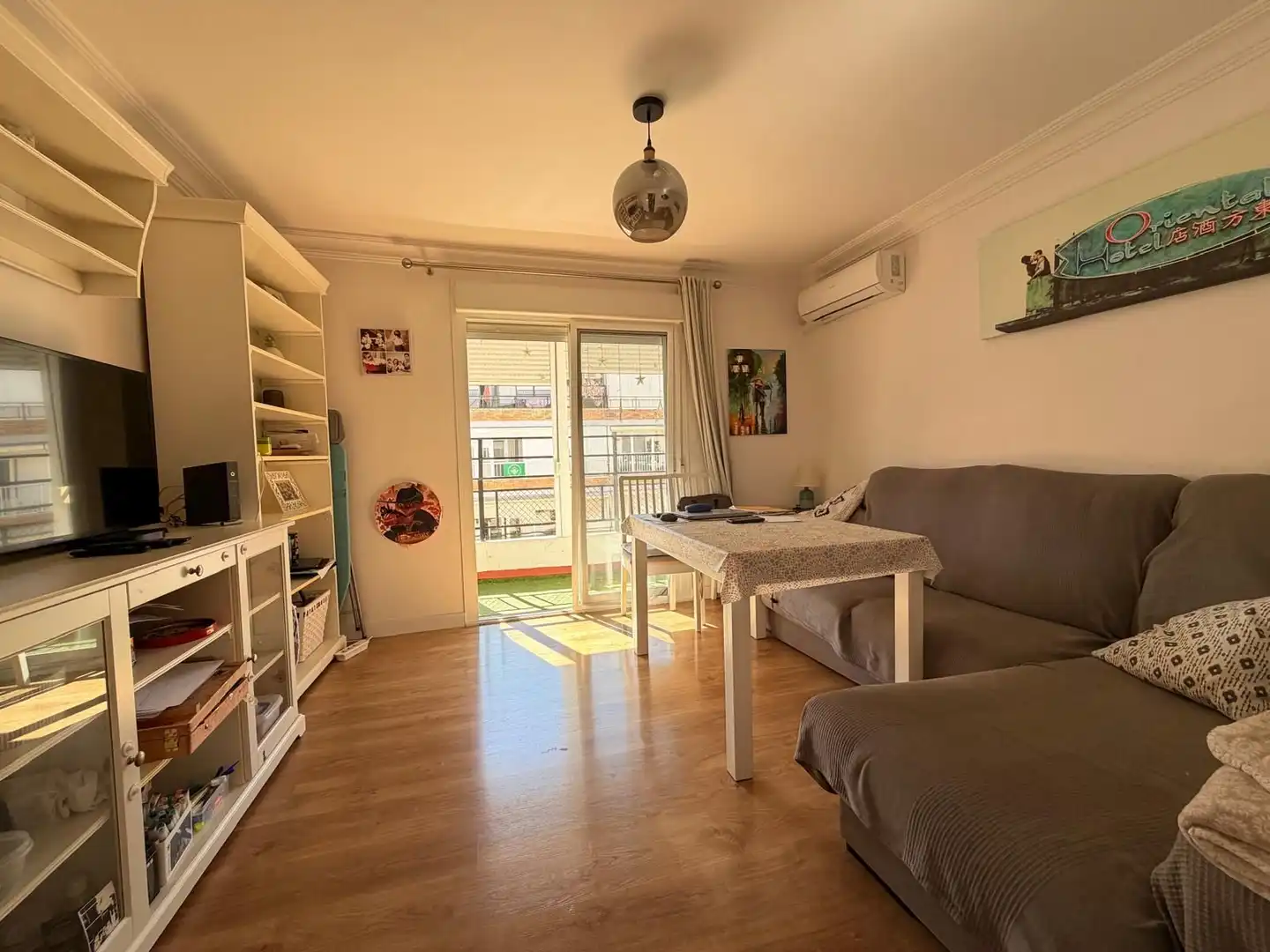 Living room of Flat for sale in Sevilla  with Air Conditioner and Terrace