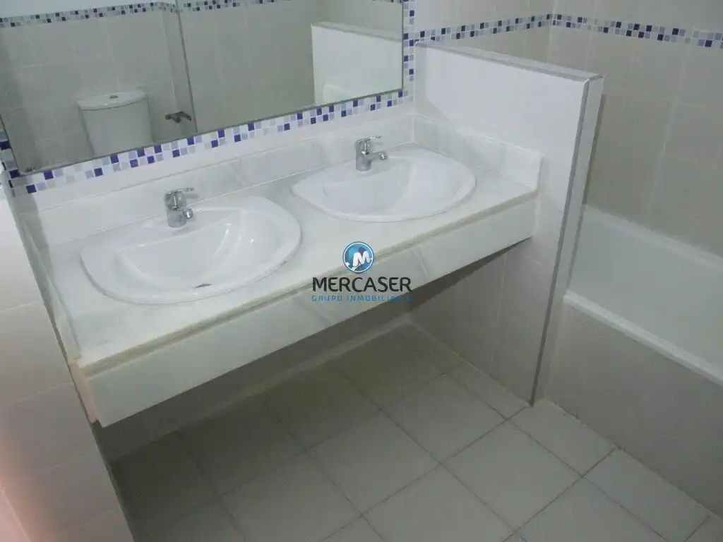 Bathroom of Flat for sale in Velilla de San Antonio
