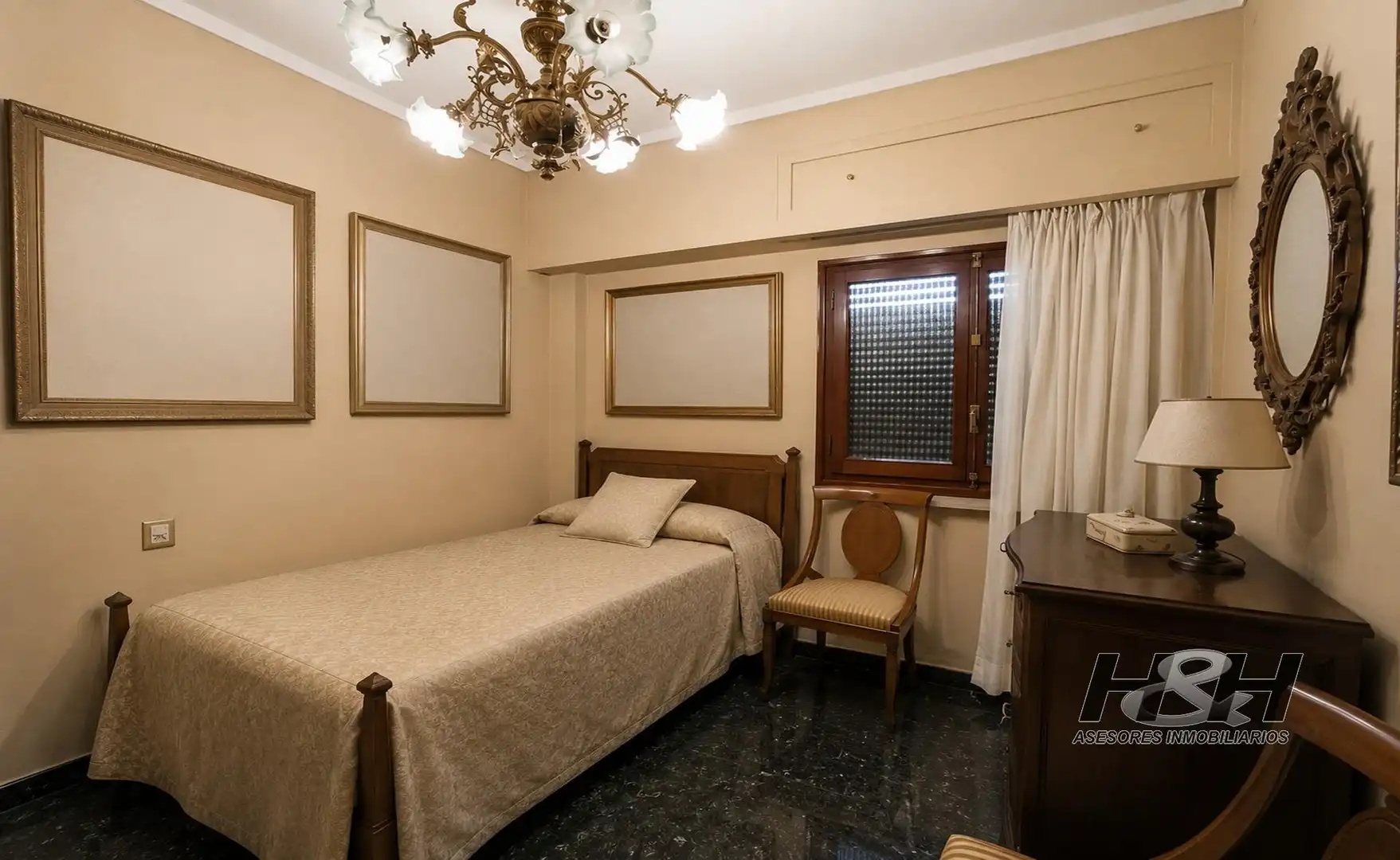 Habitación de Piso en venta en Valencia con Aire acondicionado, Calefacción y Balcón