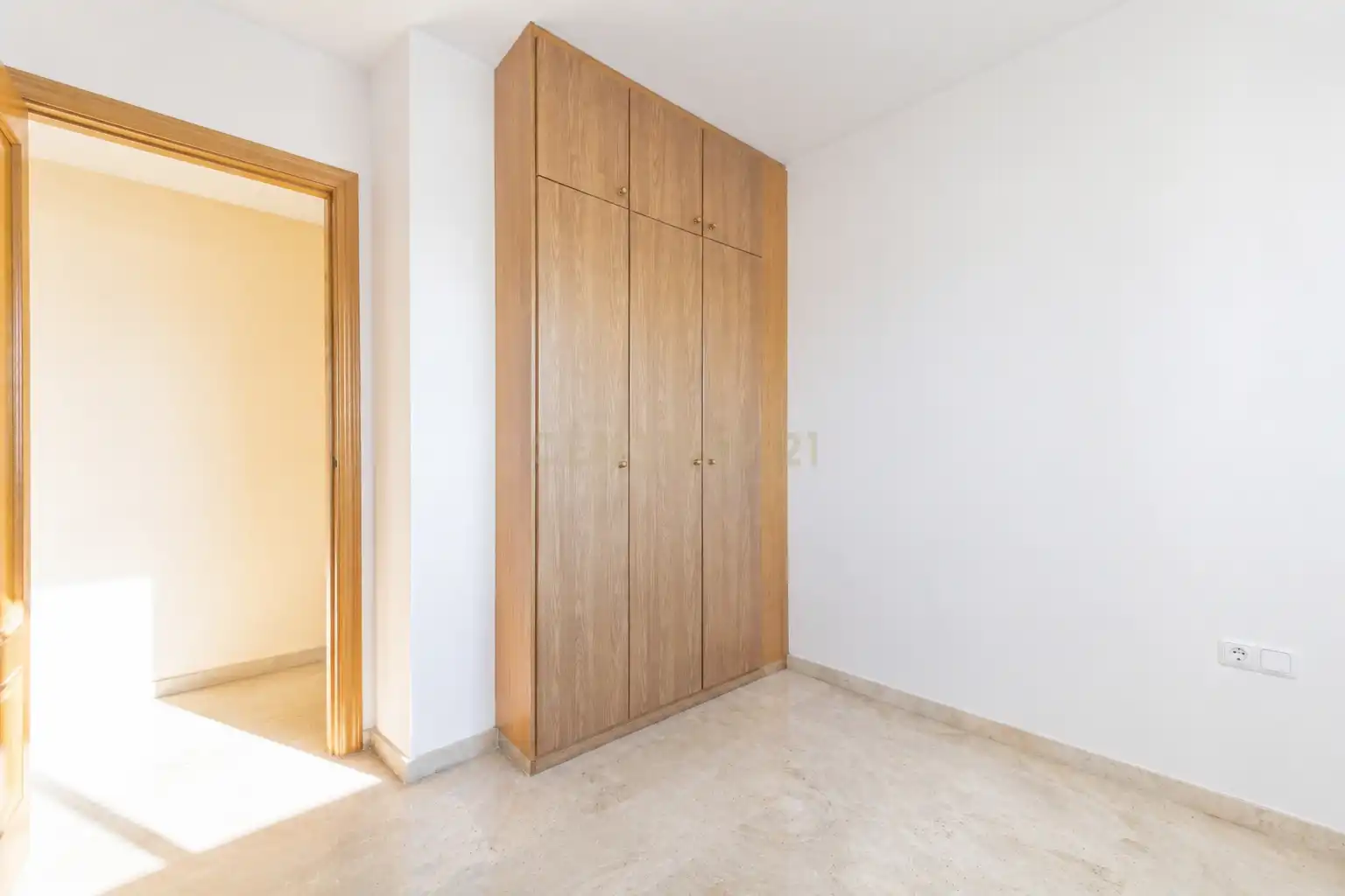 Habitación de Piso en venta en Valencia con Aire acondicionado, Trastero y Horno