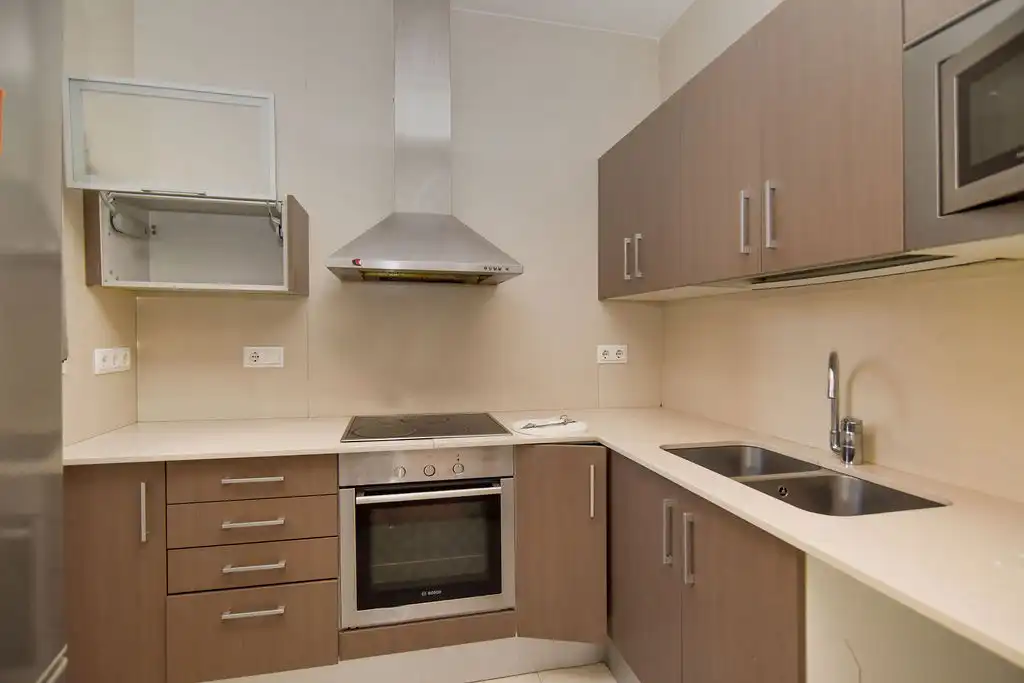 Cocina de Piso en venta en Girona con Calefacción y Trastero