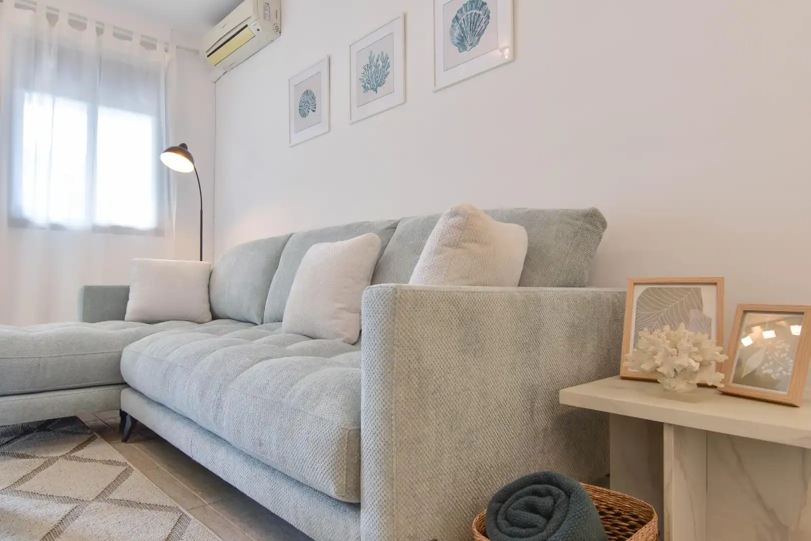 Sala de estar de Piso de alquiler en Puçol con Aire acondicionado, Jardín privado y Terraza