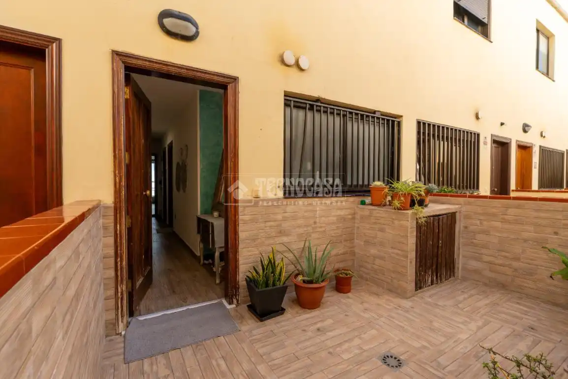 Vista exterior de Piso en venta en Granadilla de Abona con Trastero