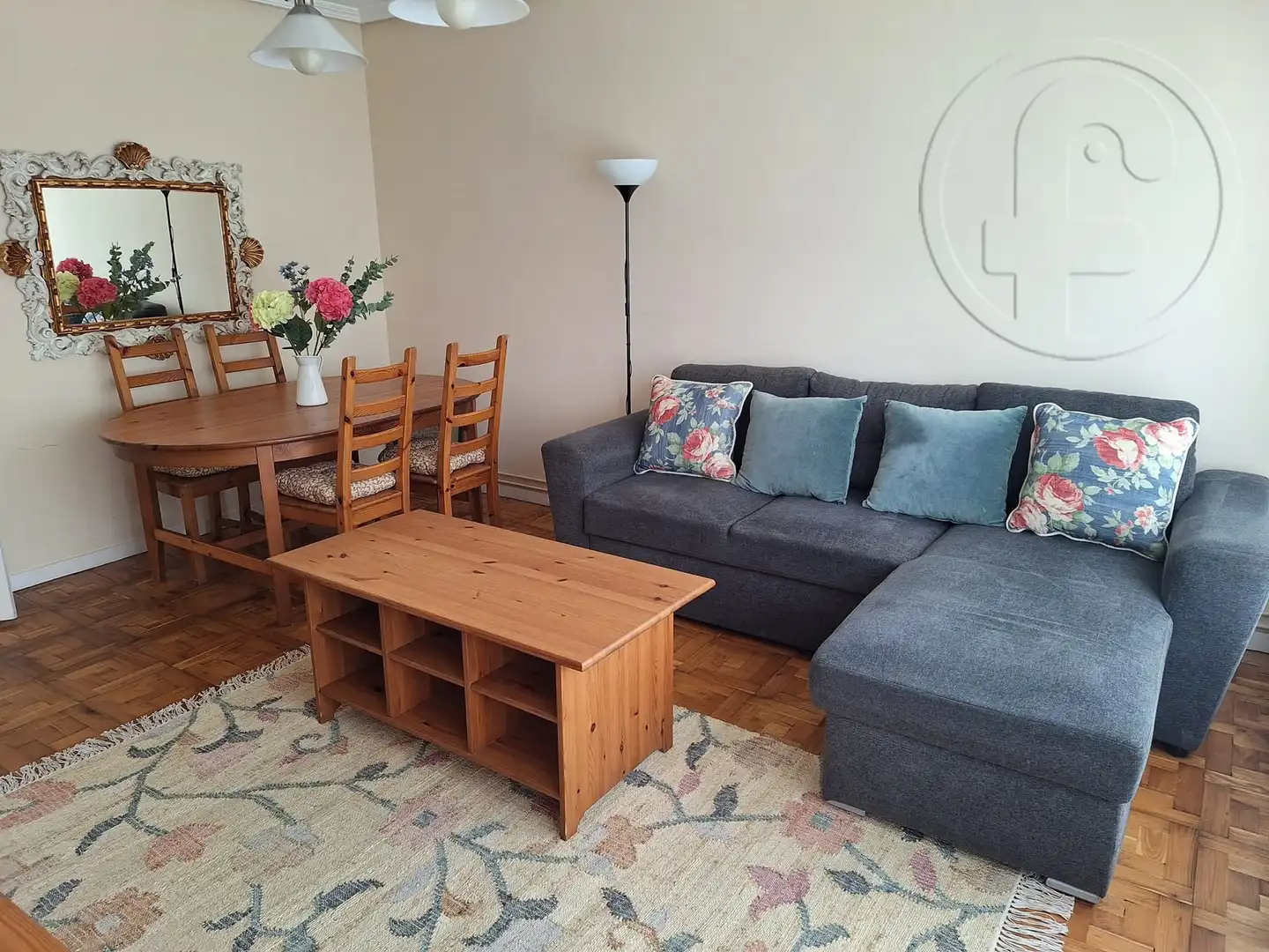 Sala d'estar de Pis de lloguer en Piélagos amb Calefacció, Parquet i Terrassa