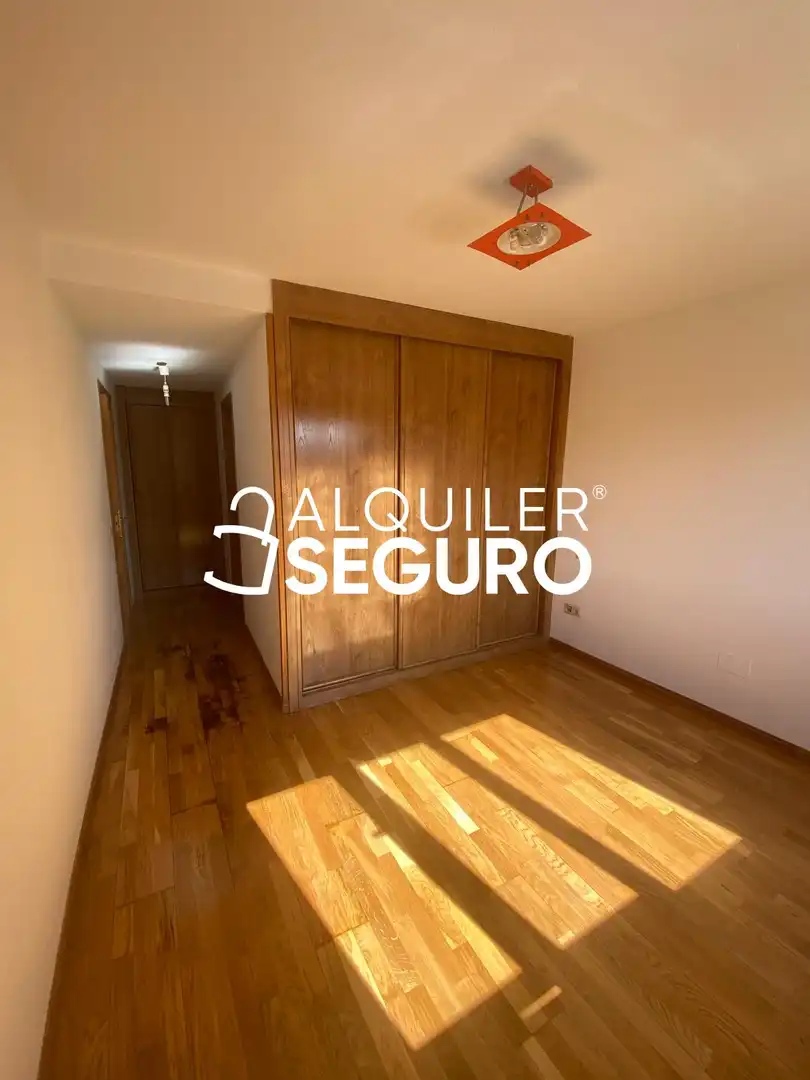 Schlafzimmer von Wohnung zur Miete in Guadalajara mit Klimaanlage, Heizung und Schwimmbad