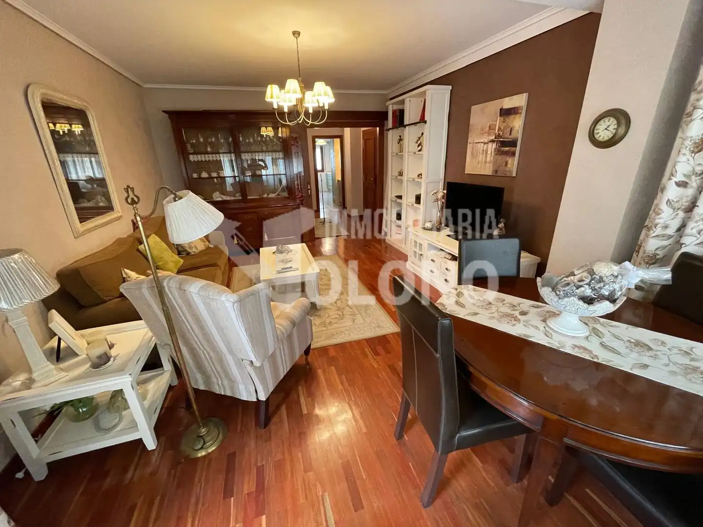 Piso con ascensor en venta en Avenida La Rioja, imagen 2