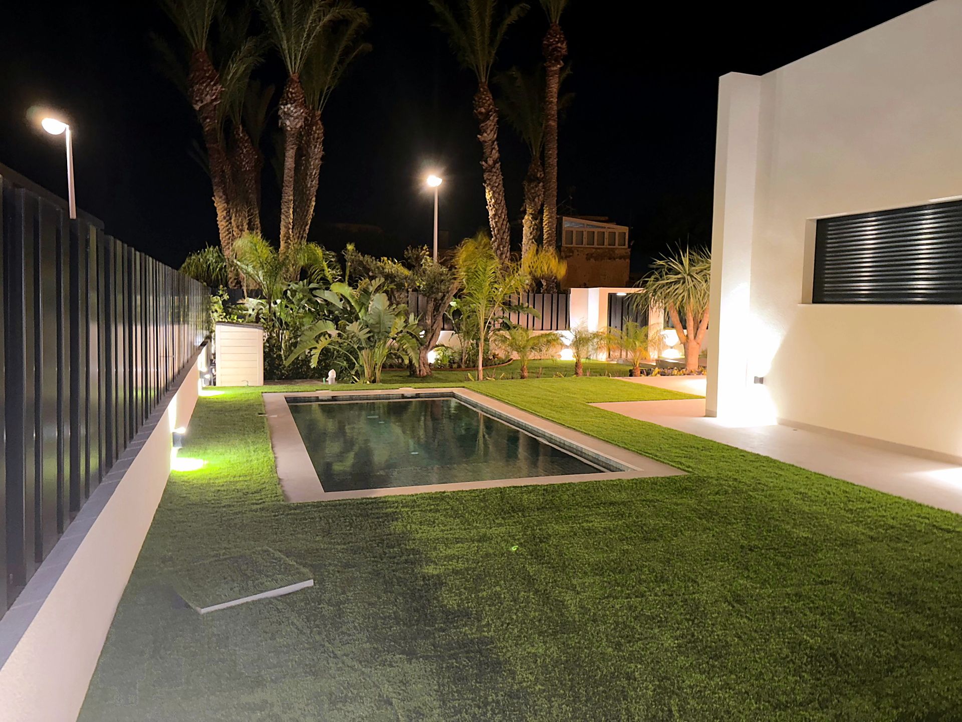 Piscina de Casa o xalet en venda en La Manga del Mar Menor amb Aire condicionat, Calefacció i Jardí privat