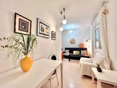 Living room of Flat to rent in  Madrid Capital  with Heating, Furnished and Washing machine