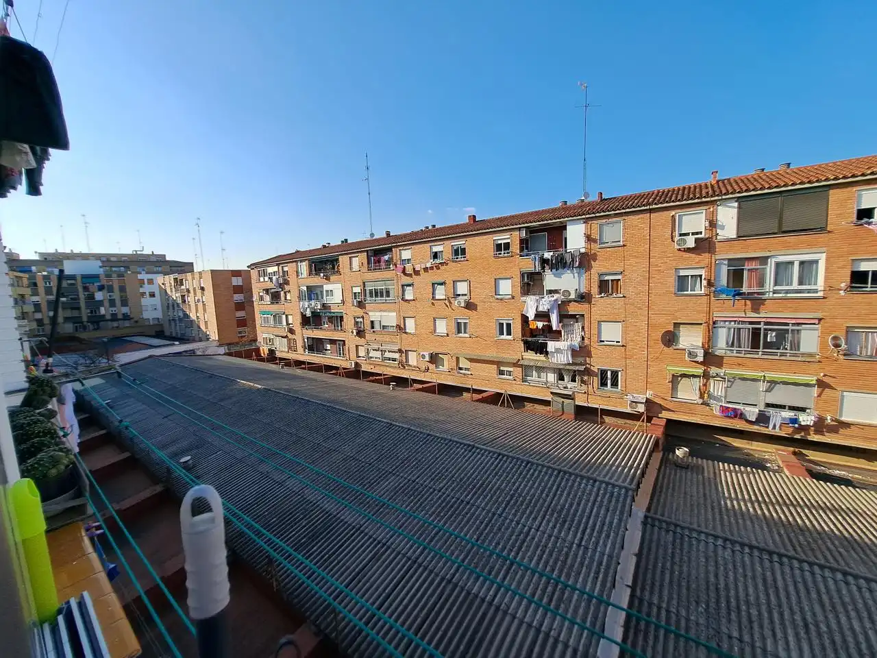 Vista exterior de Piso en venta en Zaragoza con Calefacción, Terraza y Trastero