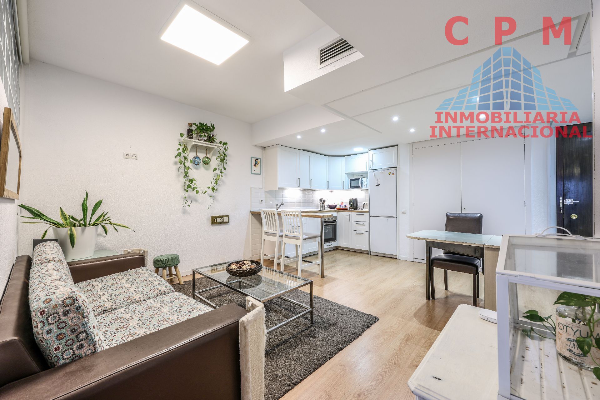 Sala d'estar de Pis de lloguer en  Madrid Capital amb Aire condicionat, Calefacció i Parquet