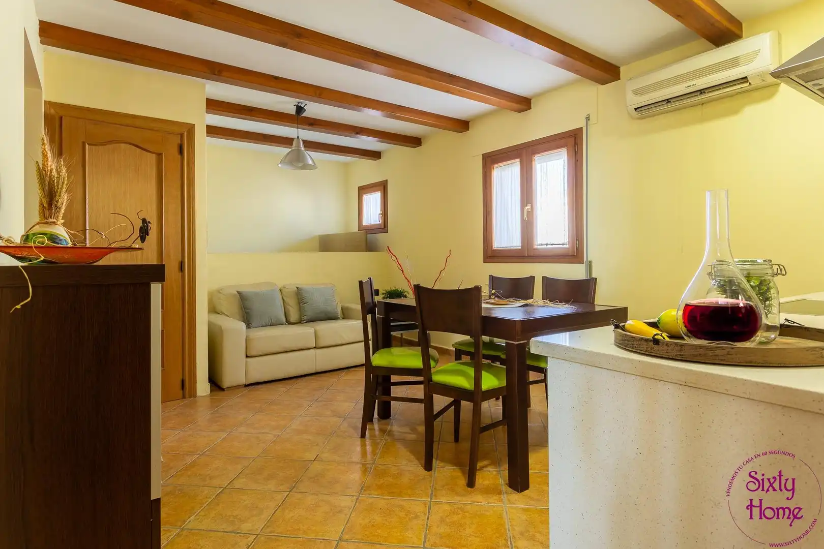 Sala d'estar de Casa adosada en venda en Ejea de los Caballeros amb Aire condicionat, Jardí privat i Terrassa