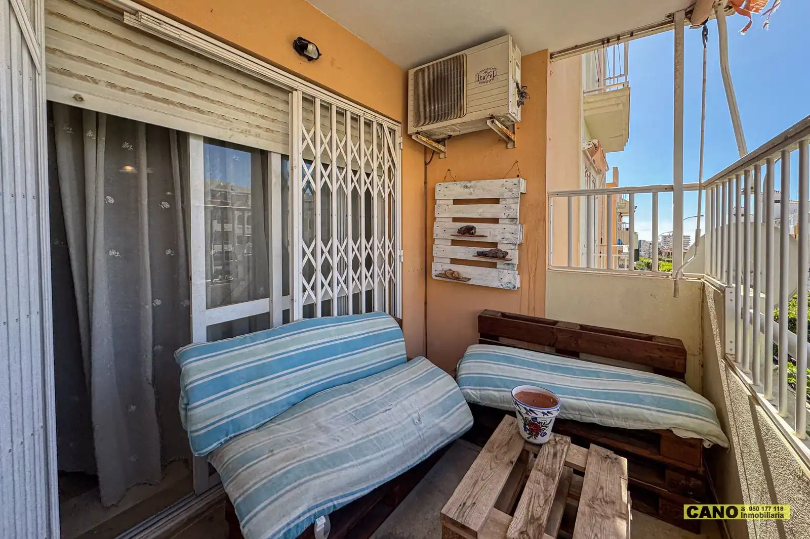 Terraza de Piso en venta en Roquetas de Mar con Terraza, Trastero y Piscina