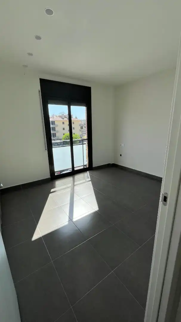 Mini appartamento con terrazza in affitto a Carrer d'Antoni Gaudí, imagen 5