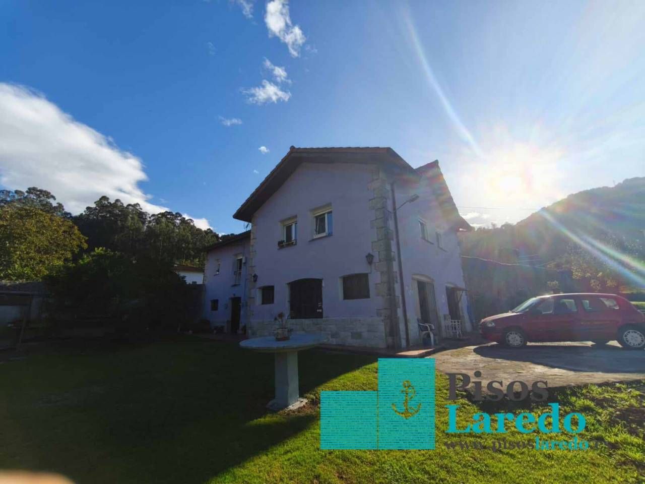 Vista exterior de Casa o xalet en venda en Ramales de la Victoria amb Calefacció, Jardí privat i Parquet