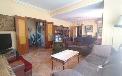 Sala d'estar de Pis en venda en  Madrid Capital amb Aire condicionat, Calefacció i Parquet
