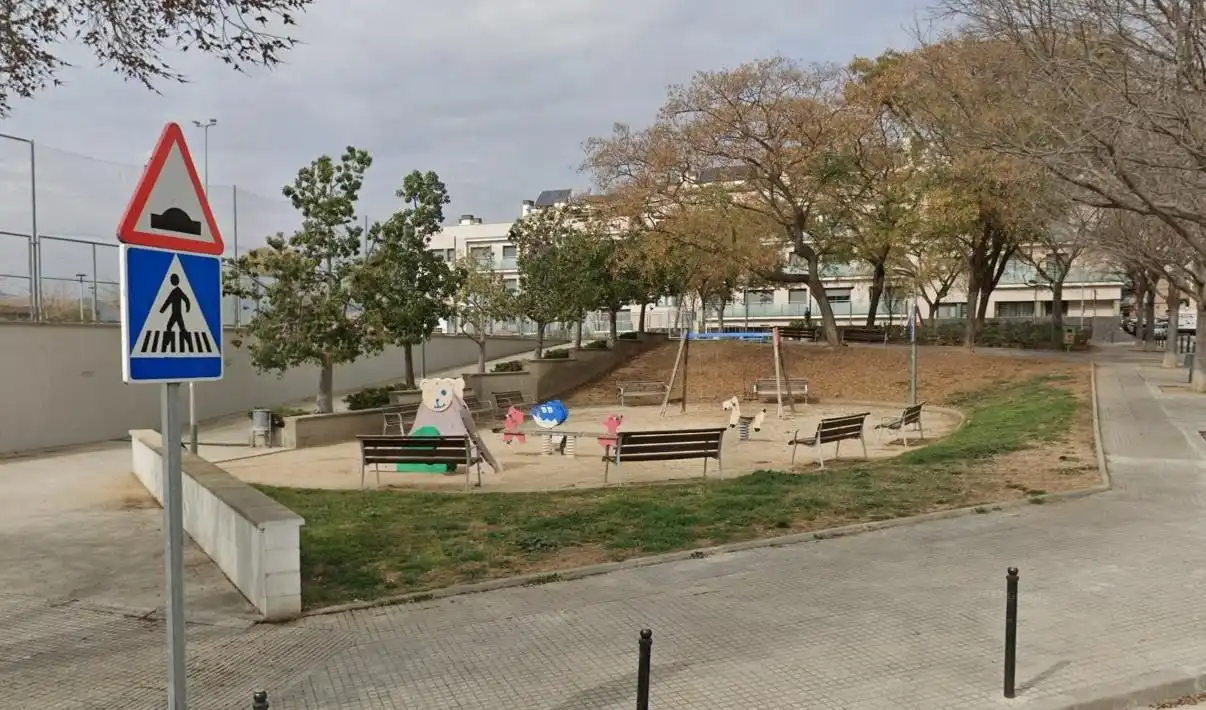 Parking de Casa adosada en venta en Terrassa con Calefacción y Terraza