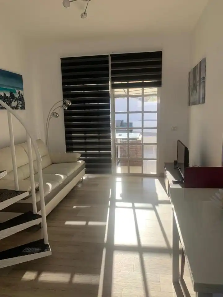 Sala de estar de Dúplex de alquiler en San Bartolomé de Tirajana con Aire acondicionado, Amueblado y Internet